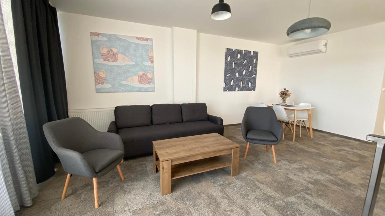 Aparthotel Central Liptovský Mikuláš מראה חיצוני תמונה