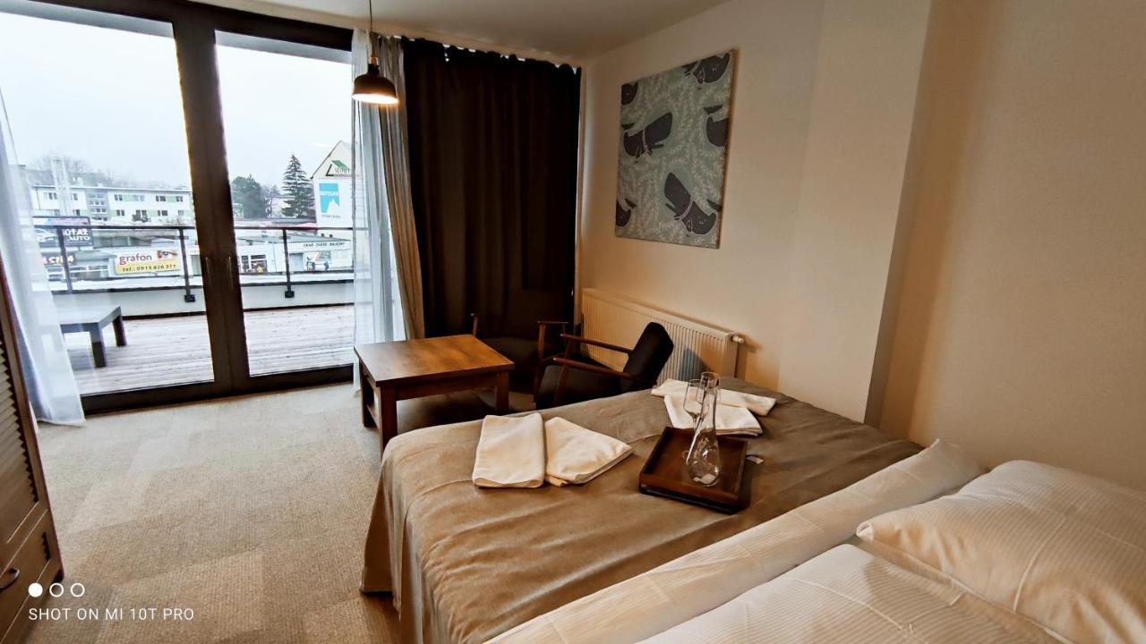 Aparthotel Central Liptovský Mikuláš מראה חיצוני תמונה